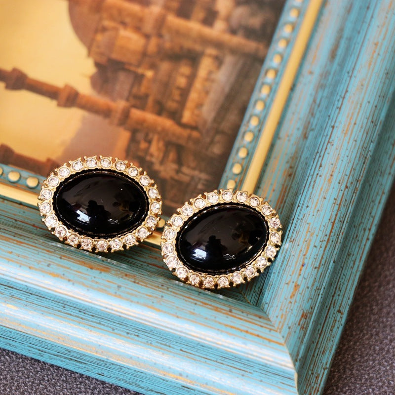 Hepburn Style Pearl Necklace