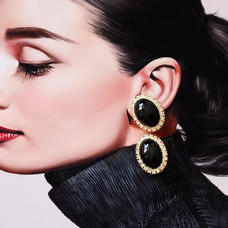 Hepburn Style Pearl Necklace