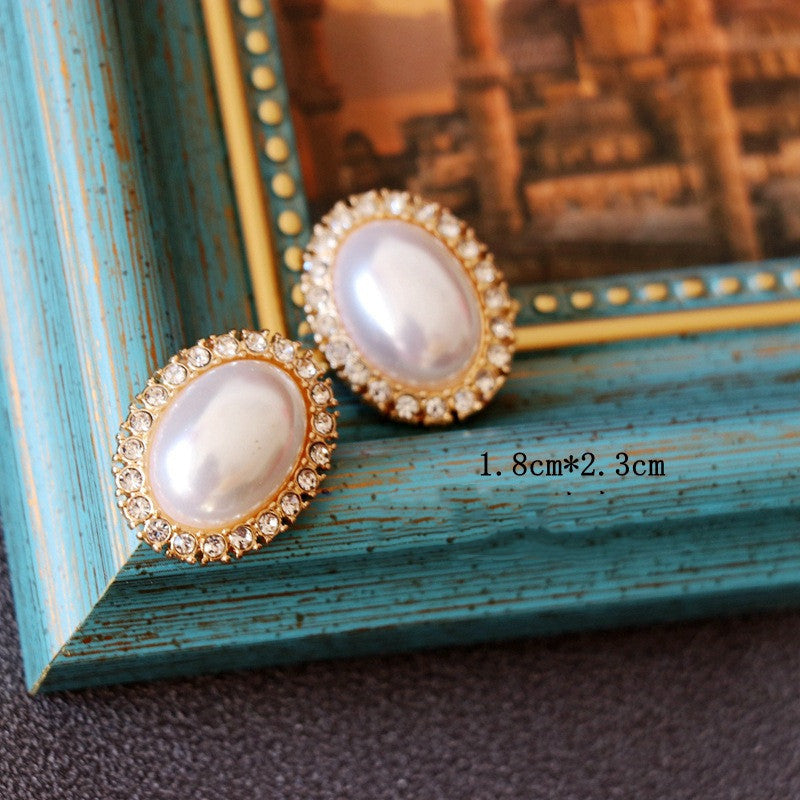 Hepburn Style Pearl Necklace