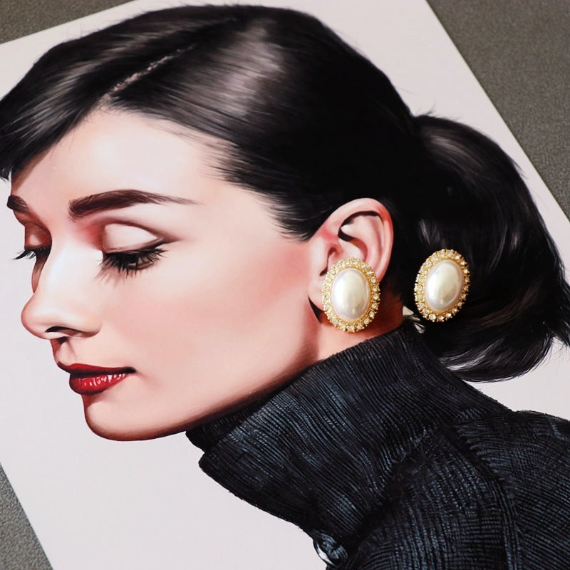 Hepburn Style Pearl Necklace