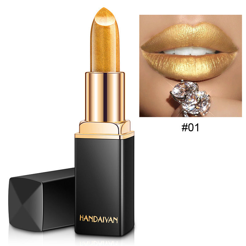 Handaiyan color-changing lipstick in gold with a shiny finish for a stunning look