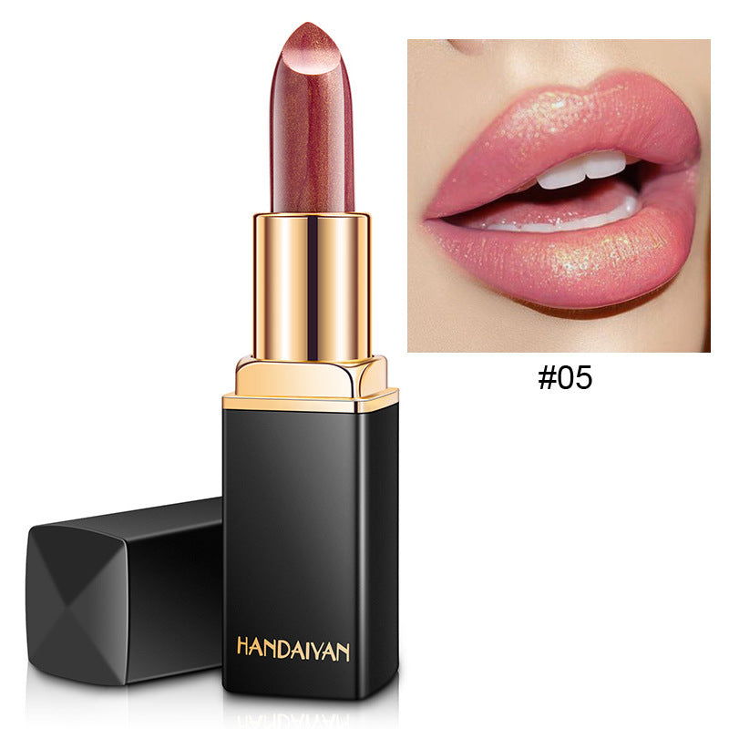 Handaiyan color-changing lipstick in shade #05 with glossy finish and swatch on lips